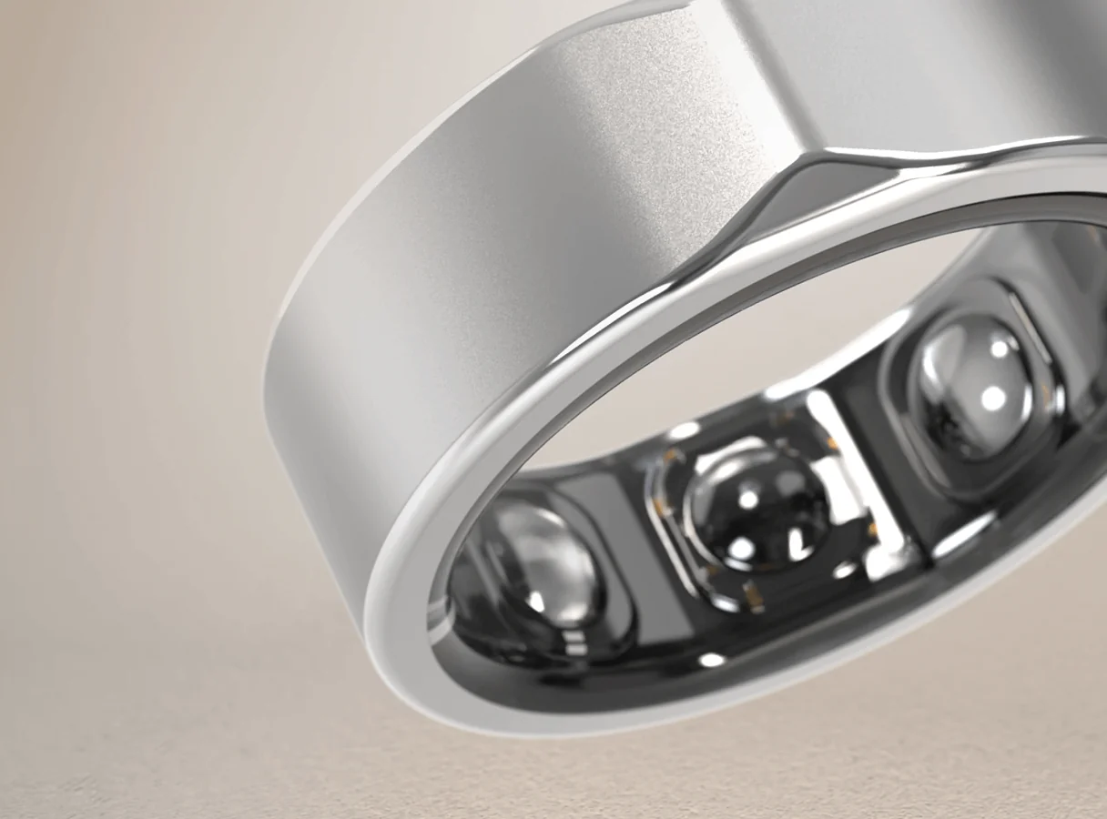 blēo Ring: Your Longevity Tracker Close-up of the blēo ring showing advanced internal medical-grade sensors for comprehensive health and longevity tracking.